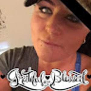 Meet your Posher, Stefanie